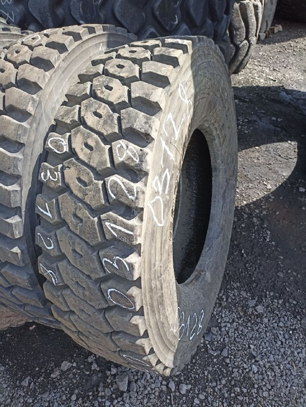 315/80R22.5 Bridgestone L355 шина б/у