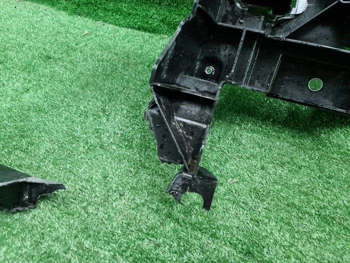 Телевизор Lixiang L9 (2022-н.в.)