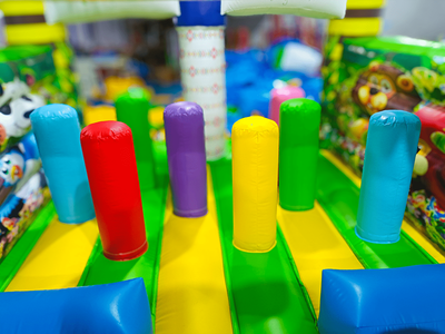 Надувная полоса препятствий «Туземцы», 7х4х2,7 м.