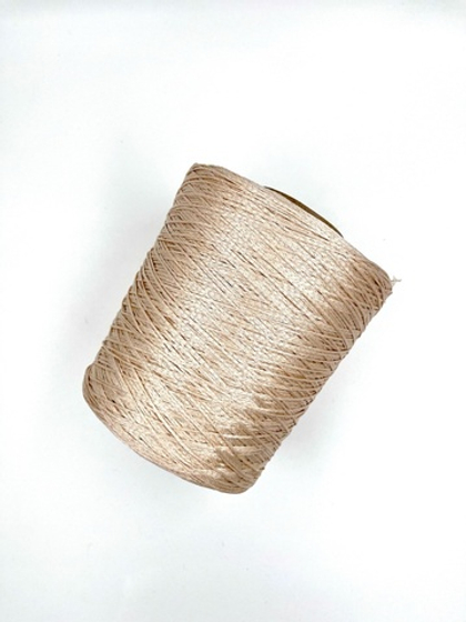 Loro Piana, шелк 100 %, 400 м 100 г, топленое молоко