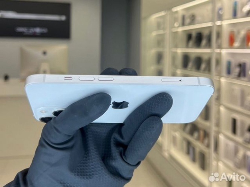 iPhone 13, 256 ГБ б/у
