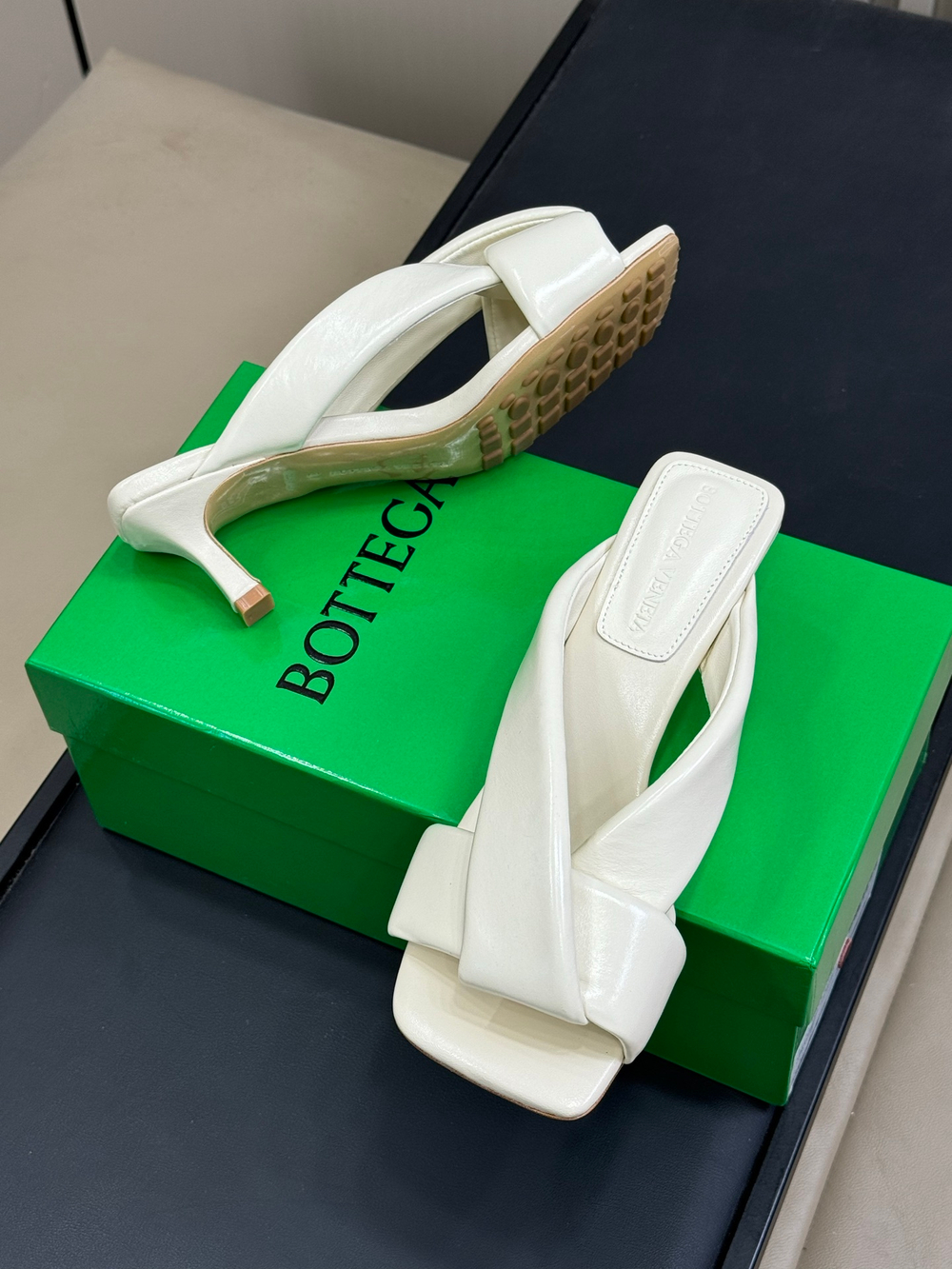 Bottega Veneta Riva Mule (6 colors)