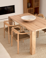 Стол Deyarina с дубовым шпоном и ножками из массива дуба 160 х 90 см