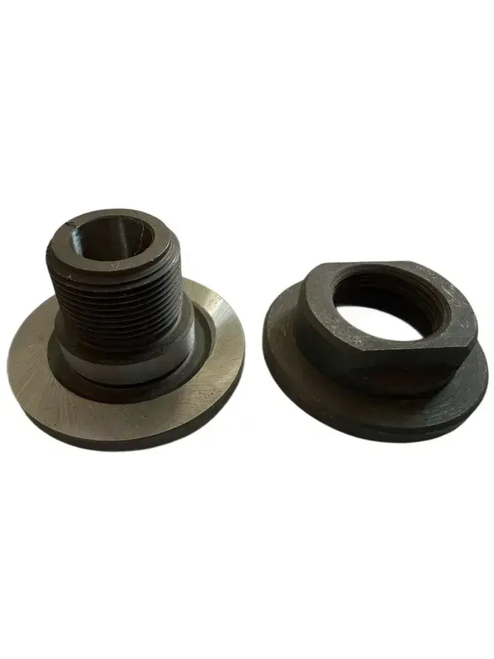 гайка специальная и втулка зажимная для ИЭ-6009 А4.2 (комплект)