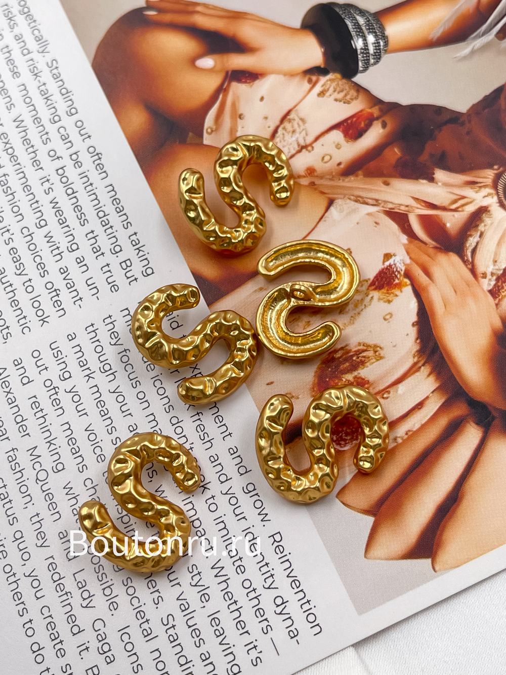 Пуговицы Скиапар. "S" мятые матовое золото