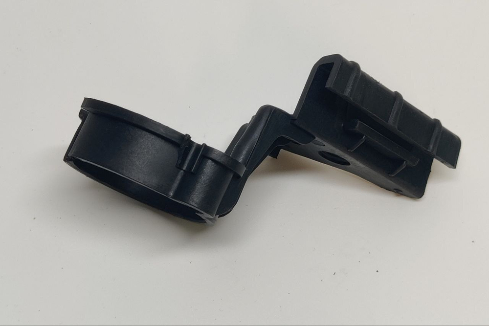 Держатель троса  для мотоцикла на перо