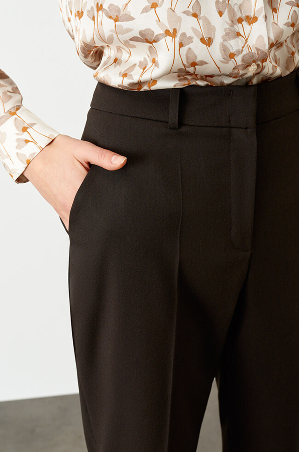 3928 Брюки женские (коричневый)