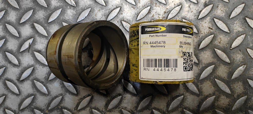 Втулка 4445478