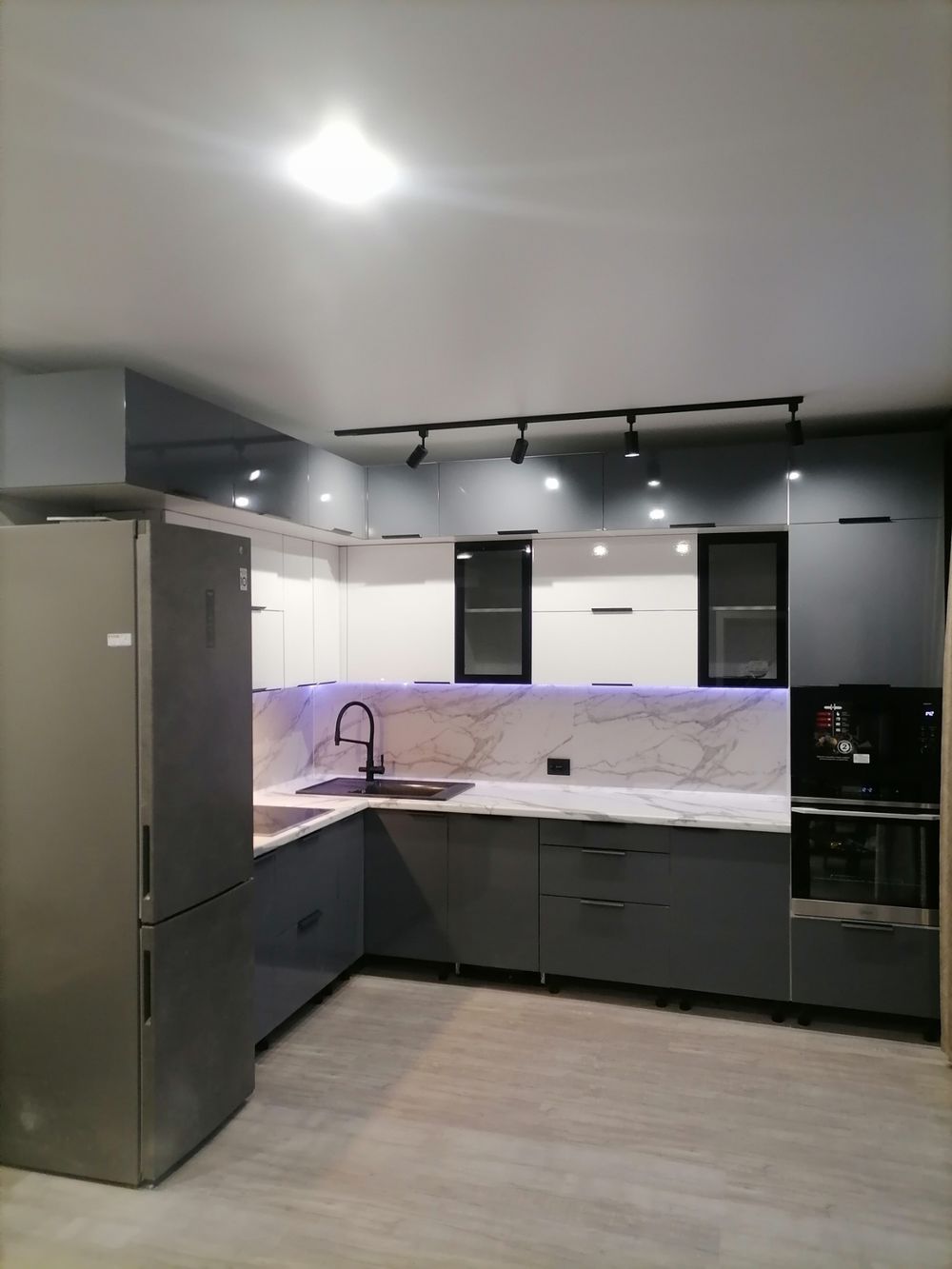 Модульная кухня "Аляска" 1800 Серый лед