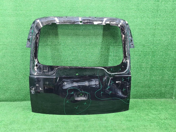 Крышка багажника Hyundai Staria (2021-н.в.)