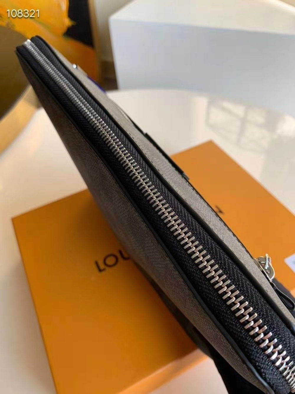 Louis Vuitton Pouch