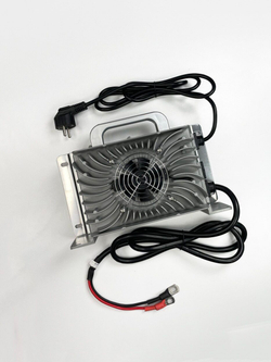 Зарядное устройство влагозащищенное LiFePO4 24V 25A IP67
