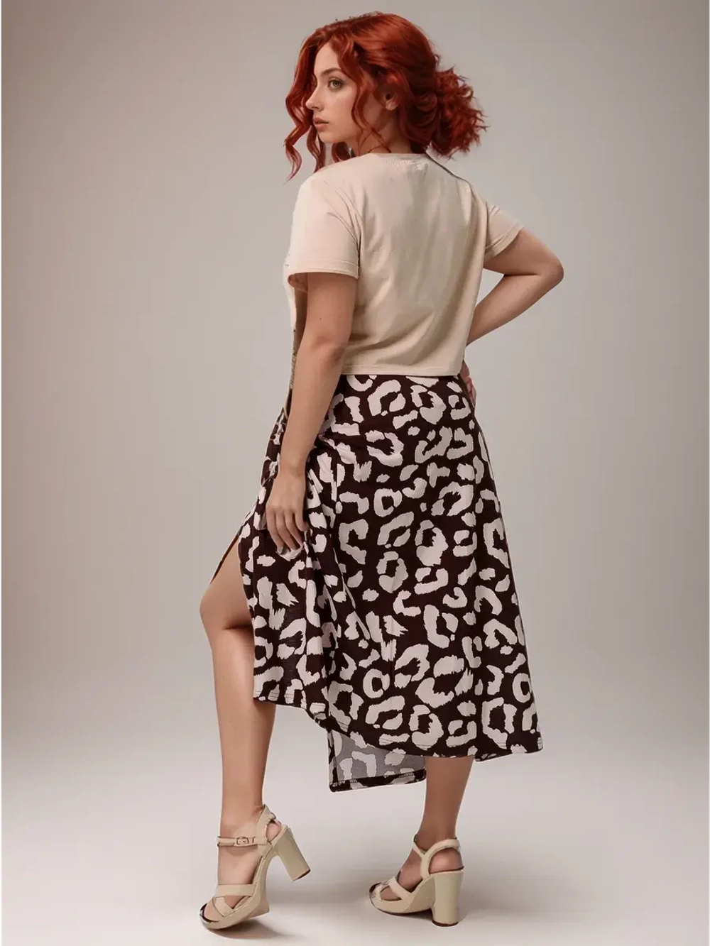 Костюм женский "Энимал" коричневый