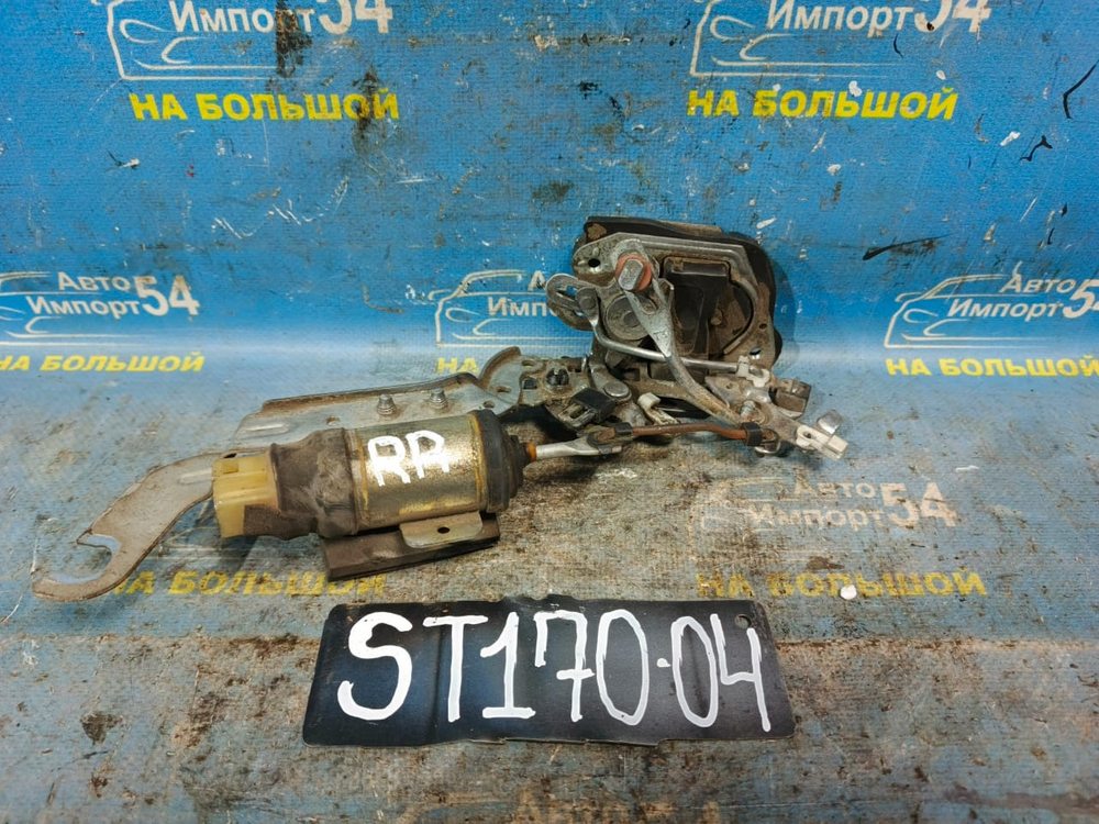 Замок двери задней правой TOYOTA CORONA 1991