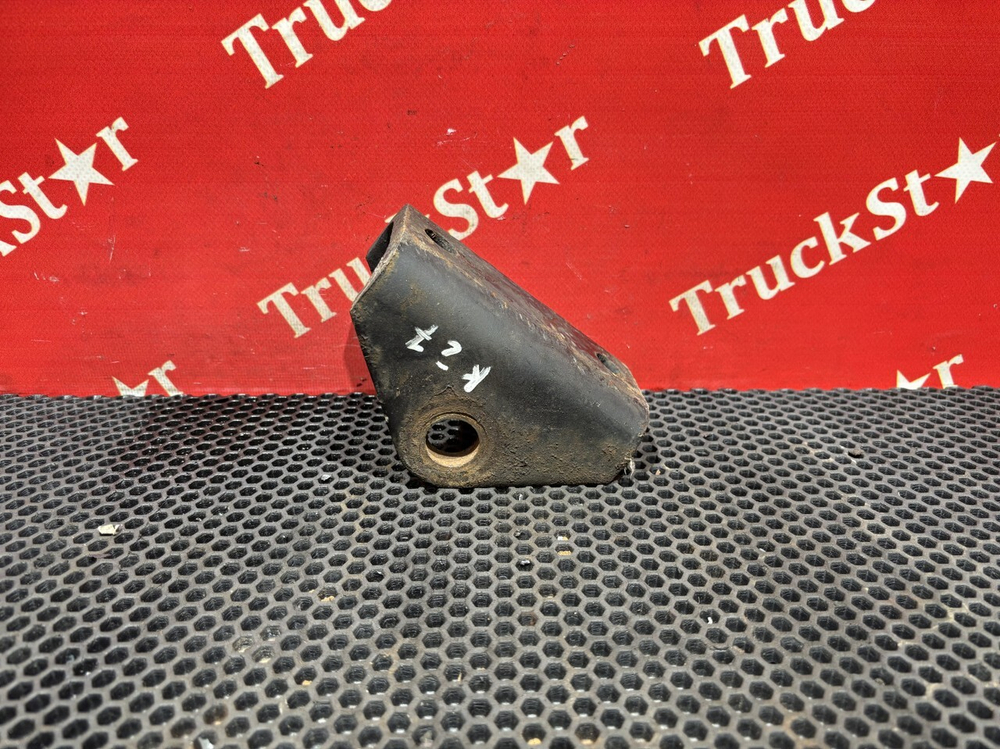 Кронштейн заднего стабилизатора