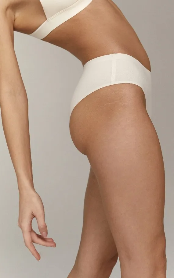 AMINA CREME Трусы бразильяно