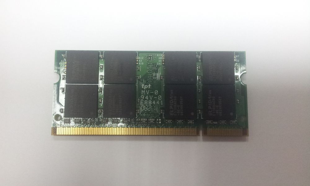 Модуль памяти (PC2-6400 2GB 800MHz)