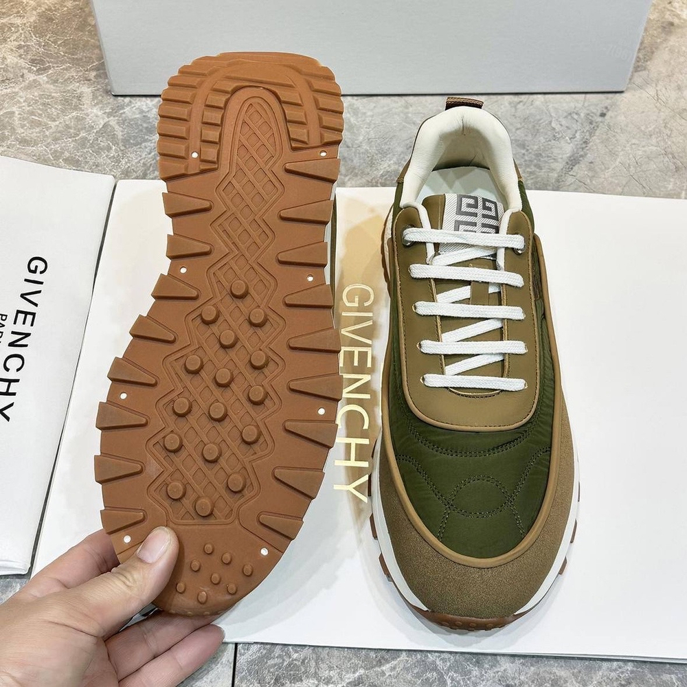 Кроссовки Givenchy