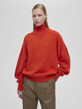 AIM  свободного кроя Цвет оранж. 50% шерсть мериноса.