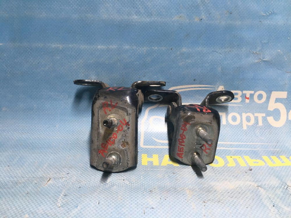 Петля двери задней левой TOYOTA SPRINTER 1993