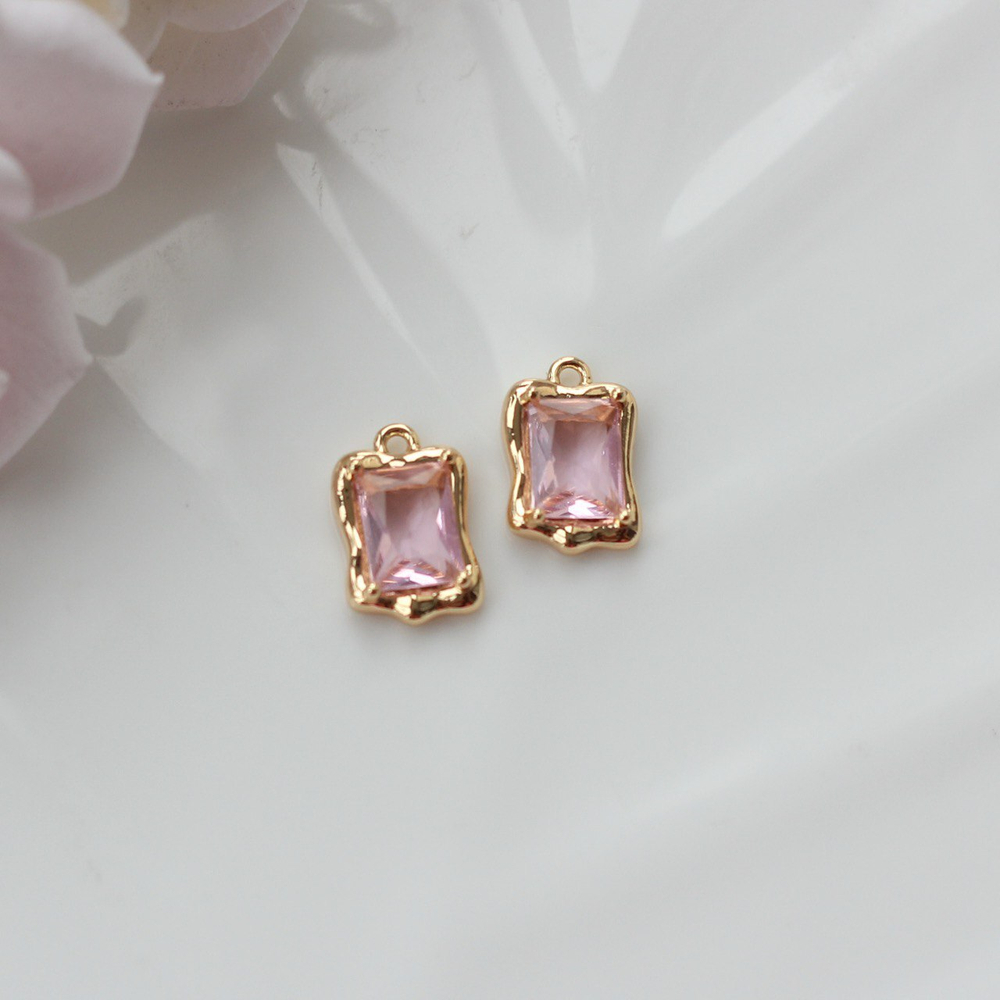 п382-рз Подвеска "Прямоугольник" с розовым фианитом 13*9мм, позолота