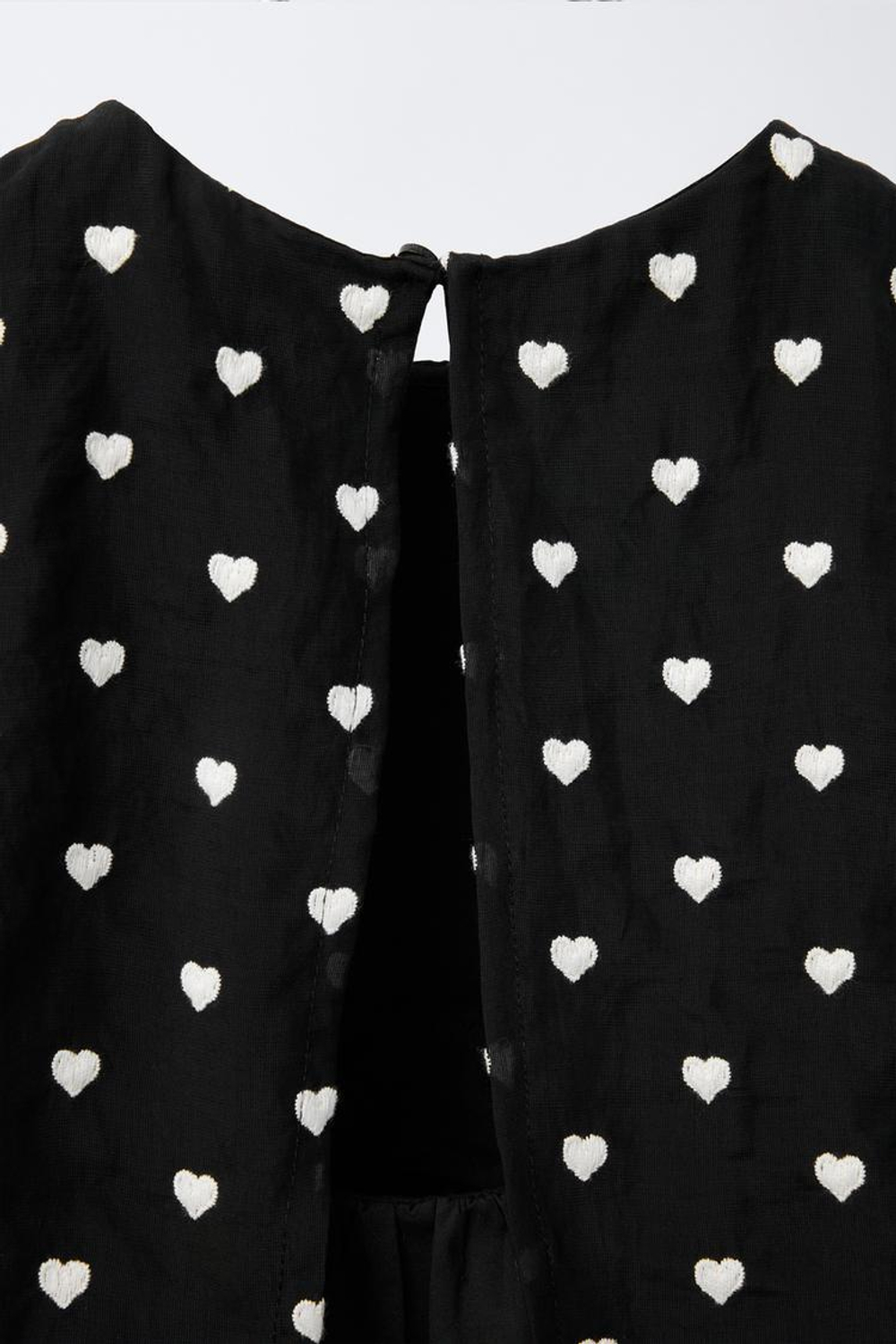 ZARA ДВУХСЛОЙНОЕ ПЛАТЬЕ С ВЫШИВКОЙ «СЕРДЦА», ЧЕРНЫЙ
