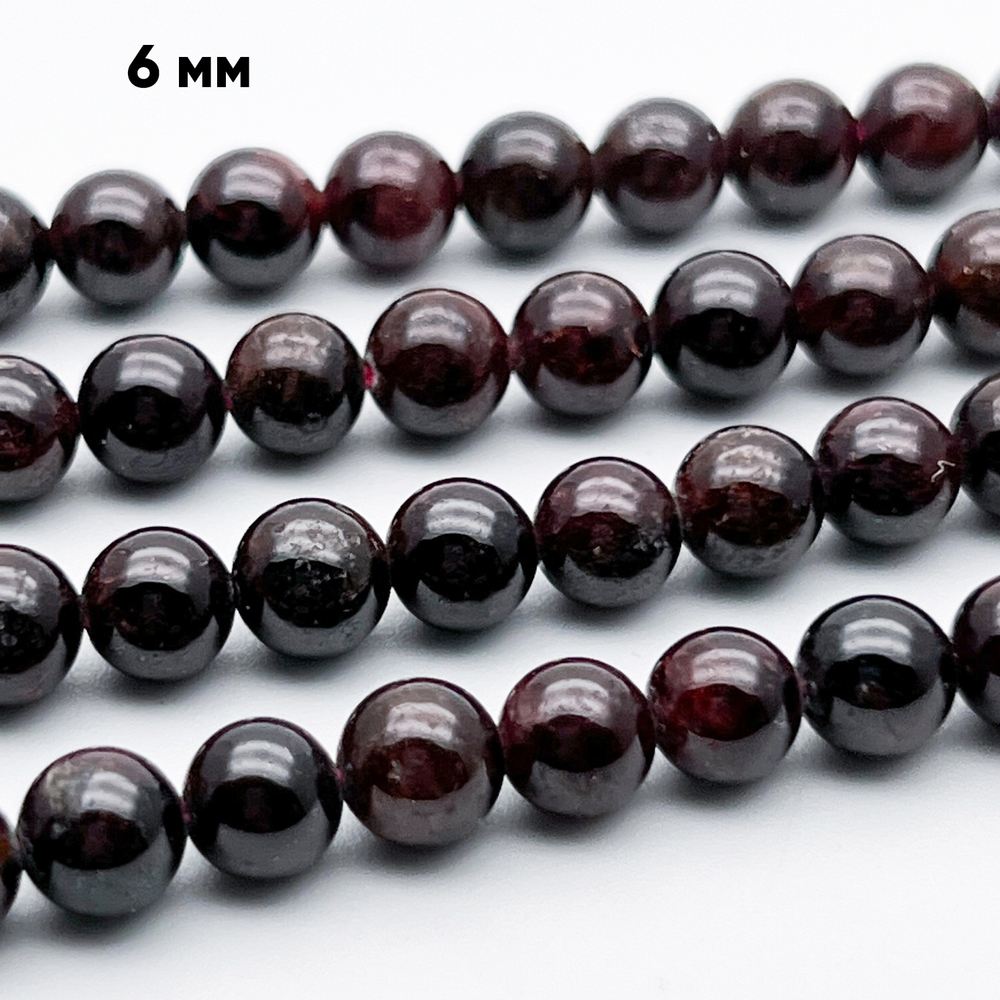 Гранат бусины (сорт Б), диаметр 6,1-6,3 мм, цена 30-31 шт (1/2 нити)