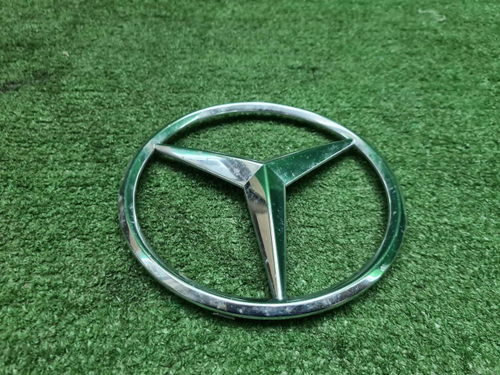 Эмблема решетки радиатора Mercedes E W213 (16-21)