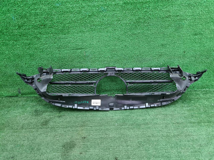 Решетка радиатора Mercedes C W205 (2014-2018)