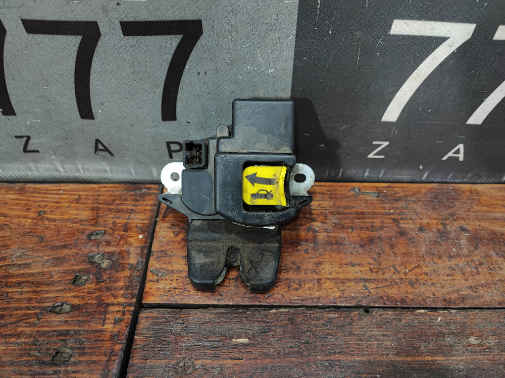 Замок крышки багажника Kia Rio 4 (FB) 17-нв Б/У Оригинал 81230H0030