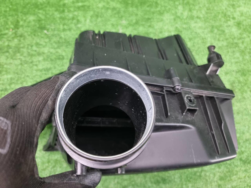 Корпус воздушного фильтра Volvo XC40 (2017-2022)