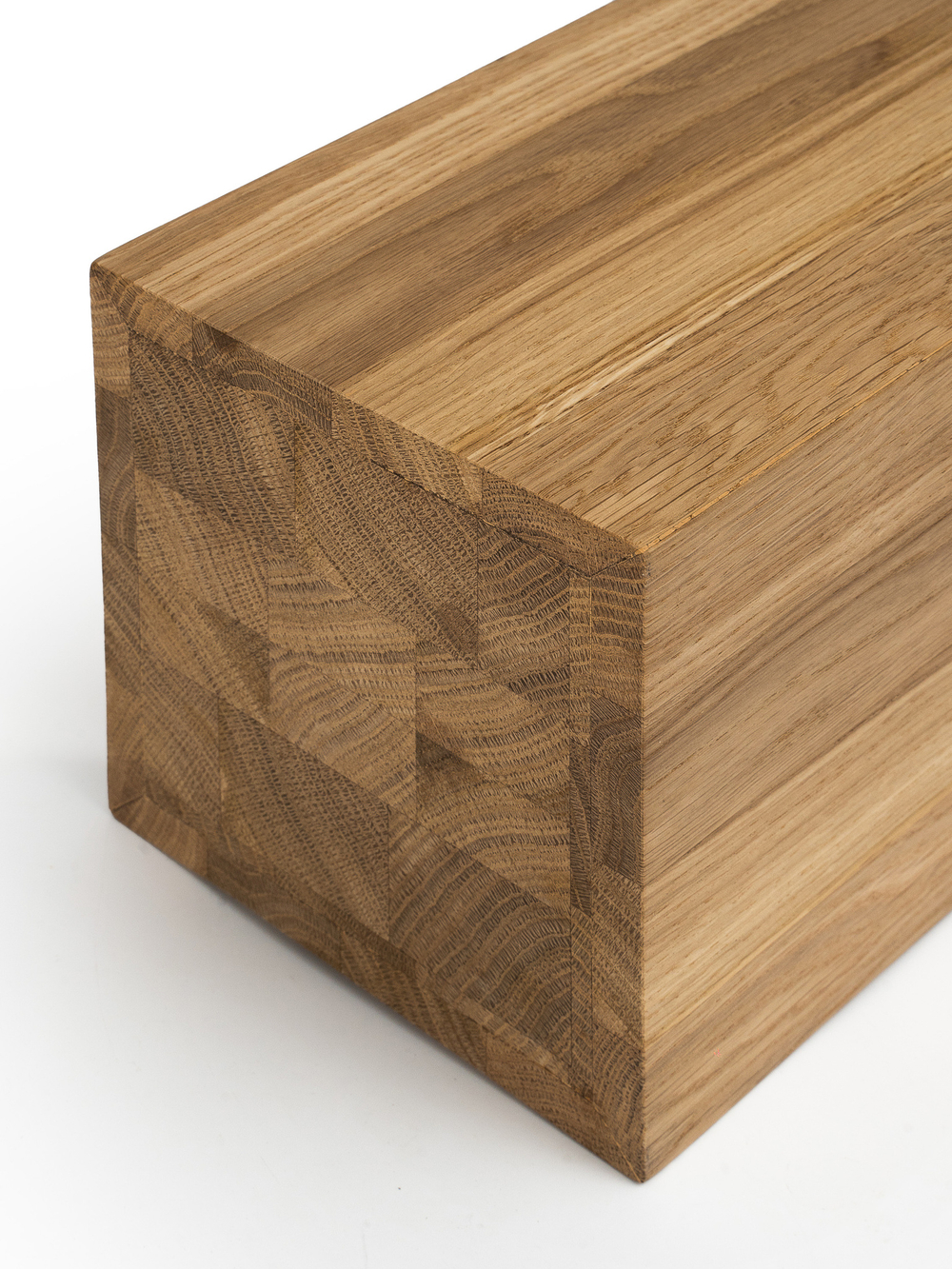 Ваза декоративная из Дуба