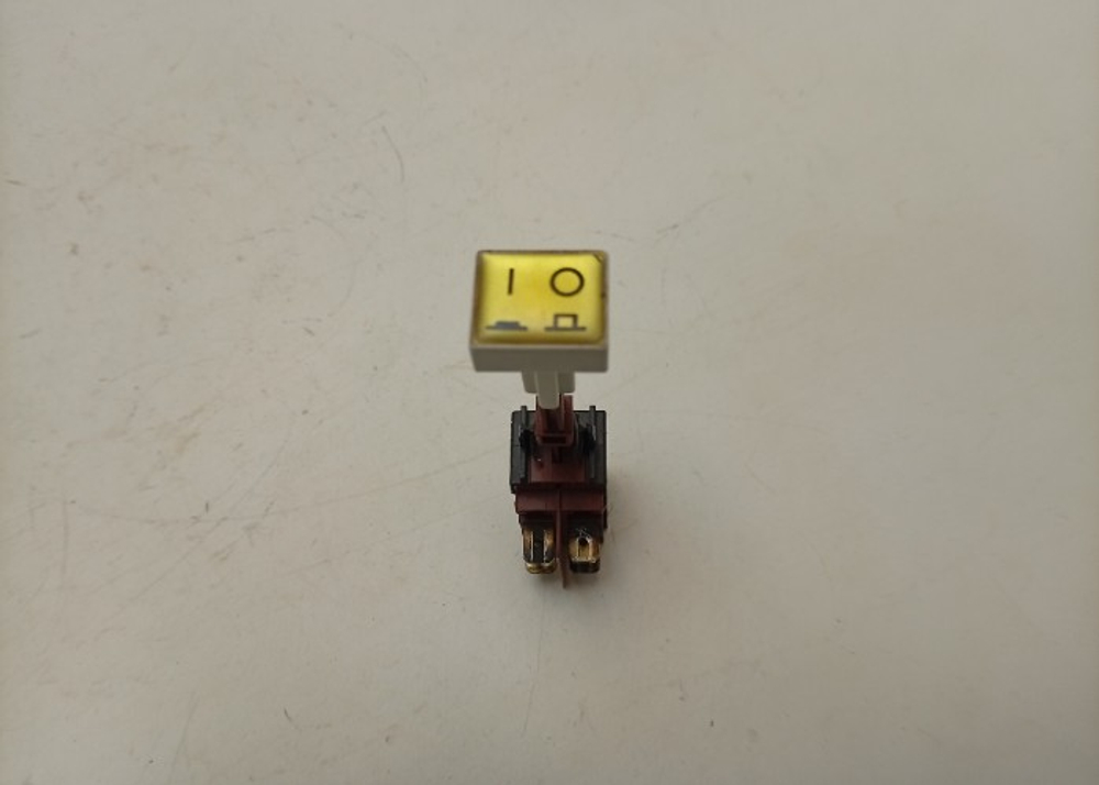 CISLI420 ктп16 Сетевая кнопка для посудомоечной машины Hotpoint-Ariston CIS LI420 б/у
