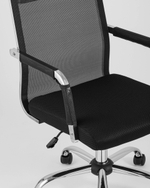 Кресло офисное TopChairs Clerk черное