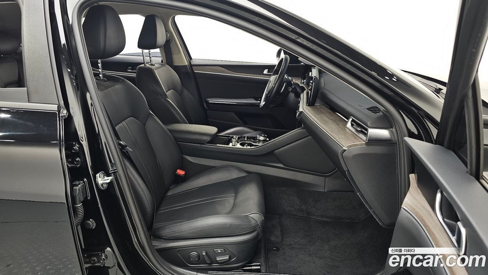 Kia K5 (Optima) 3 Generation 2.0 (09.2021)