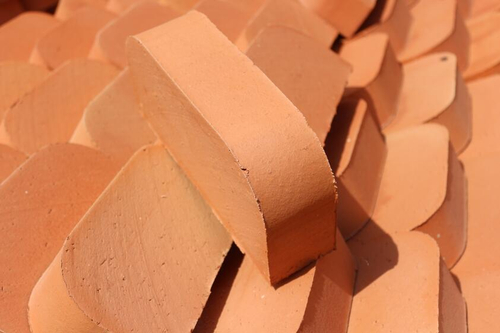 Кирпич керамический рядовой полнотелый профильный №2 М200, (330 шт.) (Витебск)