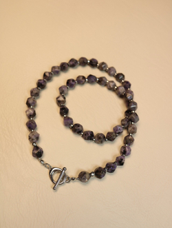 Чокер из чароита "Фиолетово-черный"