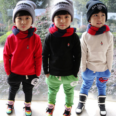 Джемпер детский однотонный с контрастной вышивкой медведя