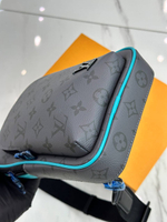 Сумка-слинг Louis Vuitton