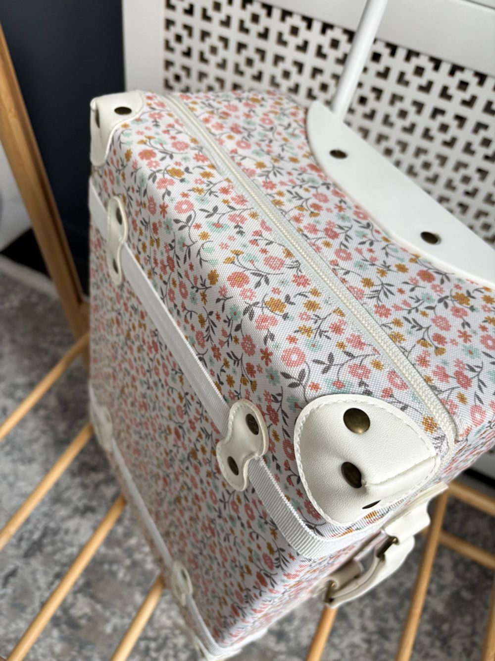 Детский чемодан на колесах Olli Ella