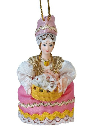 Кукла-подвеска сувенирная Цветочница