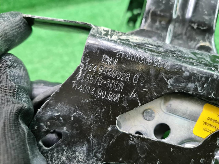 Кронштейн фары правый BMW 3er G20 (2018-н.в.)