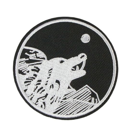 Нашивка термоаппликация на одежду и на рюкзак. Wolf, Волк