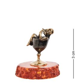 AM- 465 Фигурка «Мышь в рюмке» (латунь, янтарь)