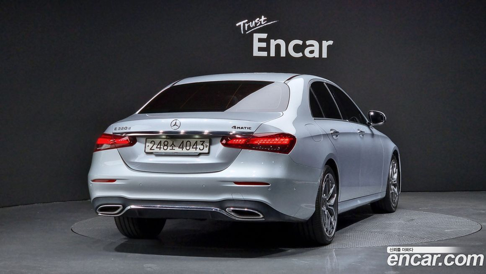 Mercedes-Benz E-Class W213 E220d 4MATIC AMG Line (10.2020)