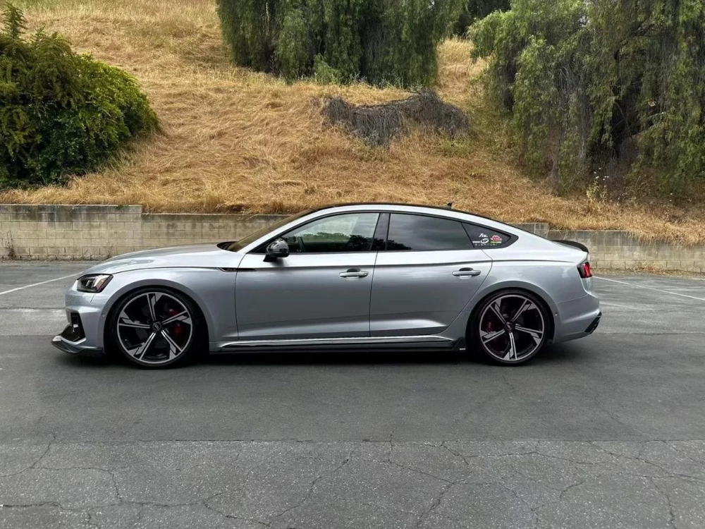 Карбоновый обвес для Audi RS5 2016-2018+ Ауди бампер диффузор губа юбки спойлер