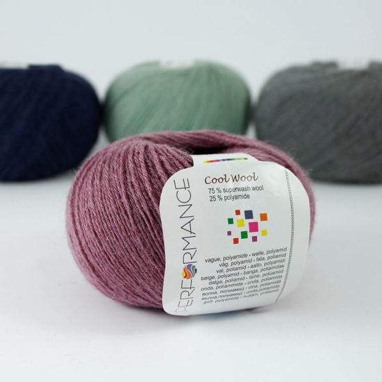 Пряжа Cool Wool 4-ply PERFORMANCE (75% шерсть супервош, 25% полиамид)