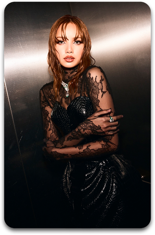 Карта #3296 / Lisa (BLACKPINK)