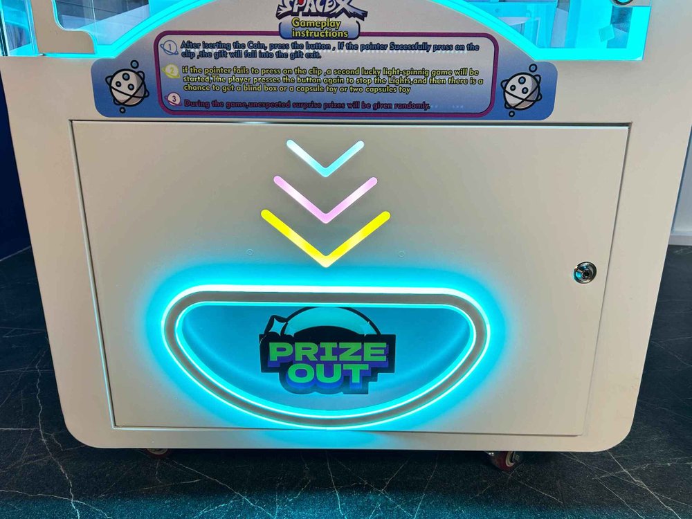 Призовой автомат прищепка «Space X»