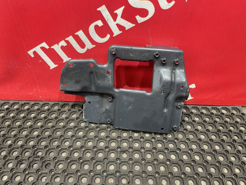 Кронштейн усилителя бампера правый